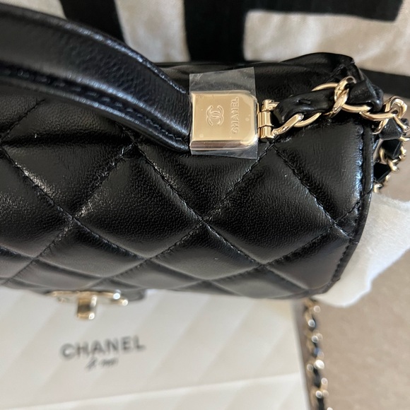 ❗️SOLD❗️Chanel Small Flap Top Handle - New Release 24/25 GIFTABLE - Picture 7 of 17